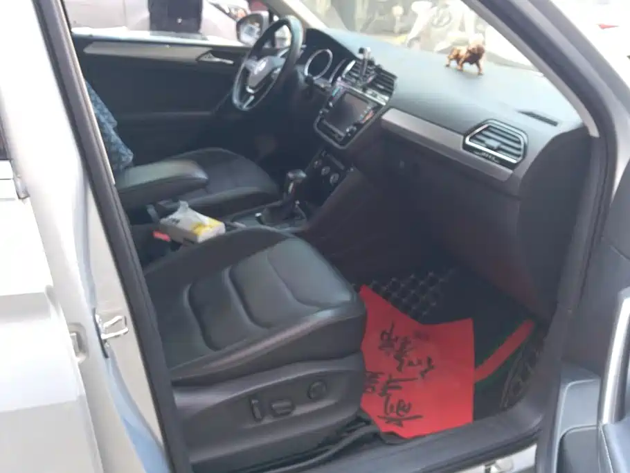 Volkswagen Tiguan L — миниатюра 8