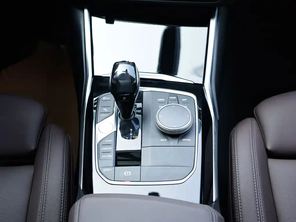 BMW 3 Series — миниатюра 11