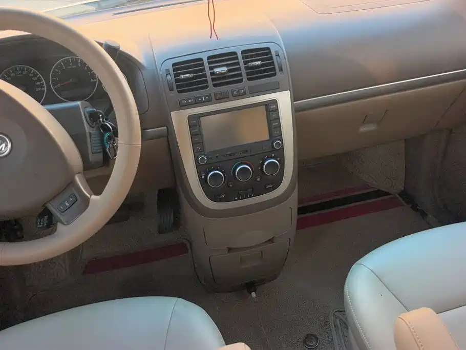 Buick GL8 — миниатюра 16