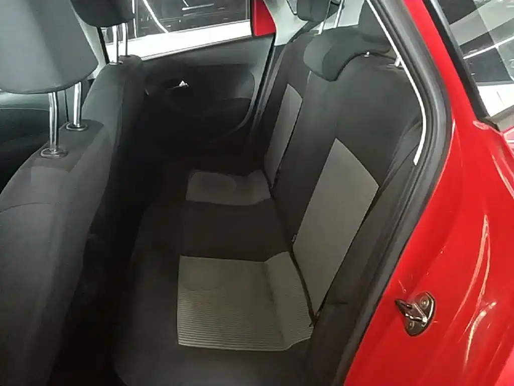 Volkswagen Polo — миниатюра 17