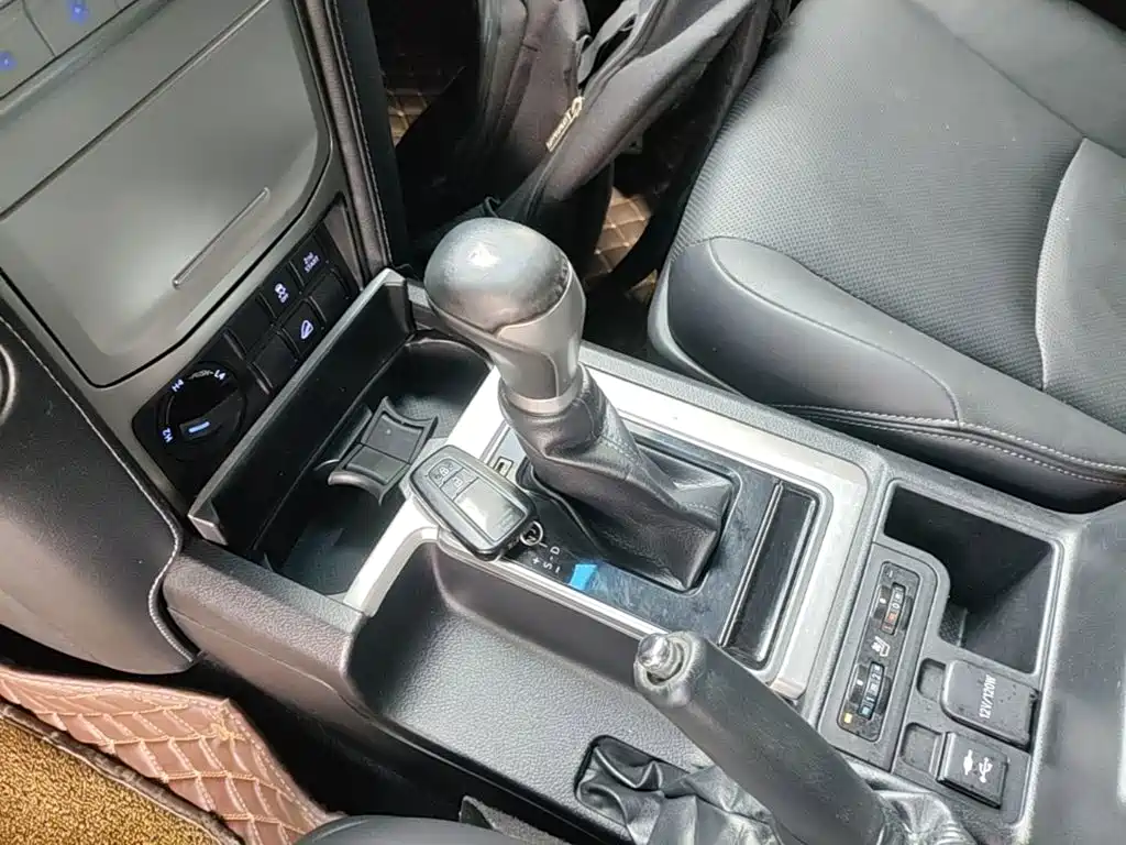 Toyota Prado — миниатюра 14