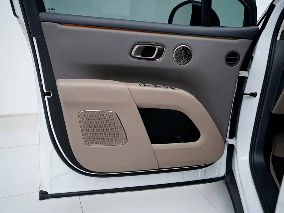 Li Auto Li i8 — миниатюра 18