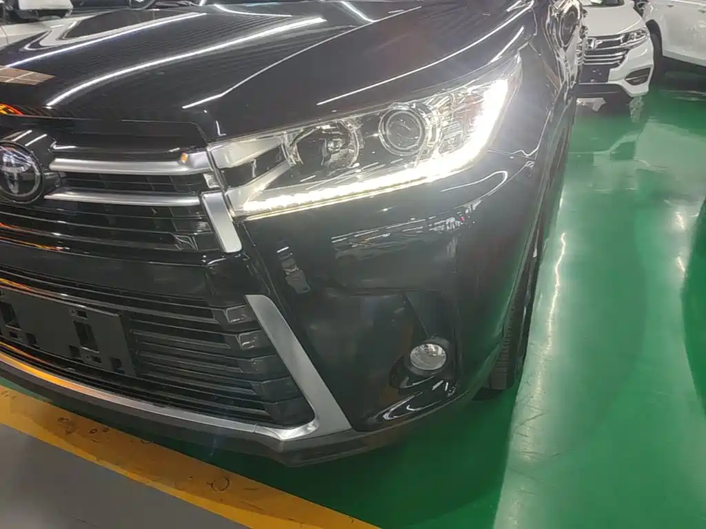 Toyota Highlander — миниатюра 24