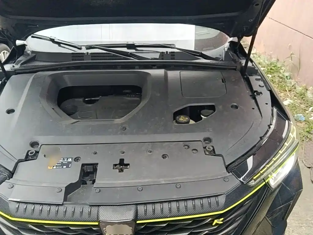 Roewe RX5 — миниатюра 20