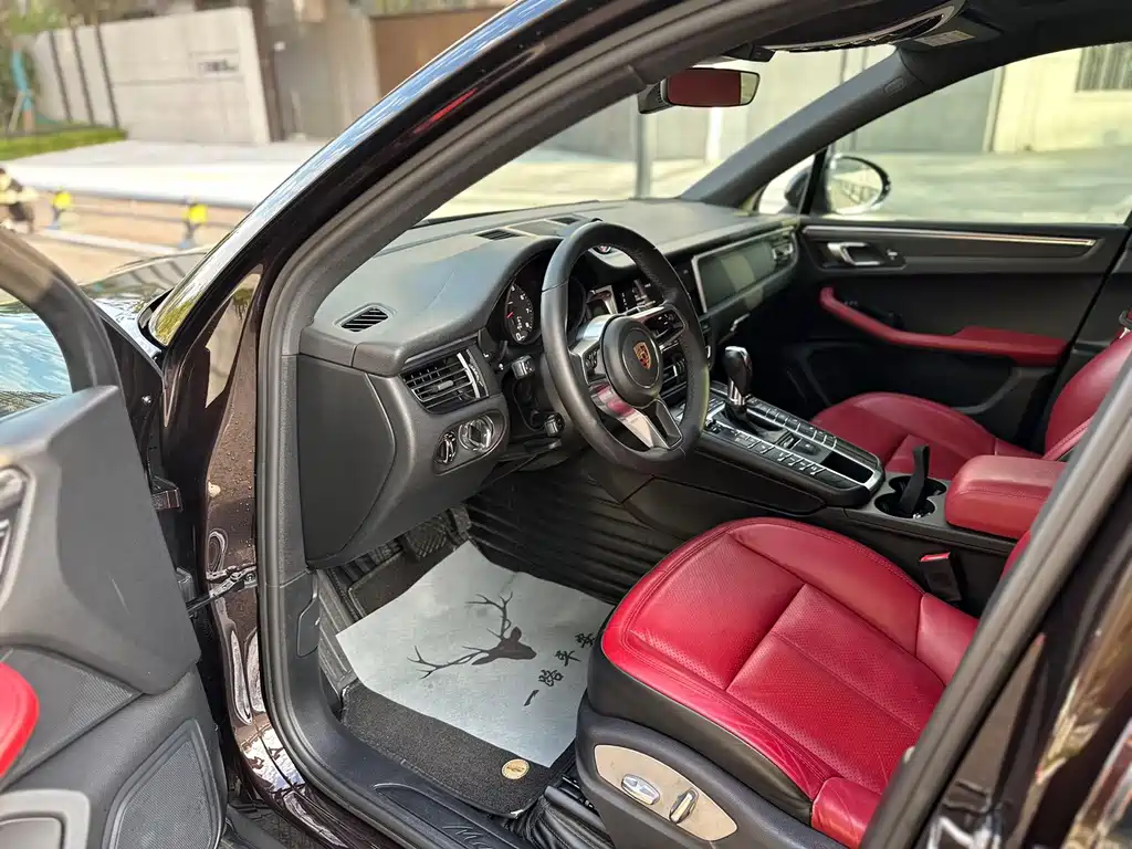 Porsche Macan — миниатюра 4