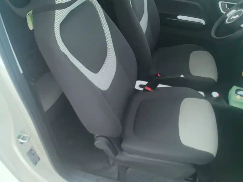 Wuling MINIEV — миниатюра 25