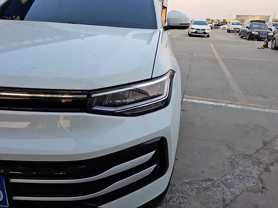 Volkswagen Tharu — миниатюра 5