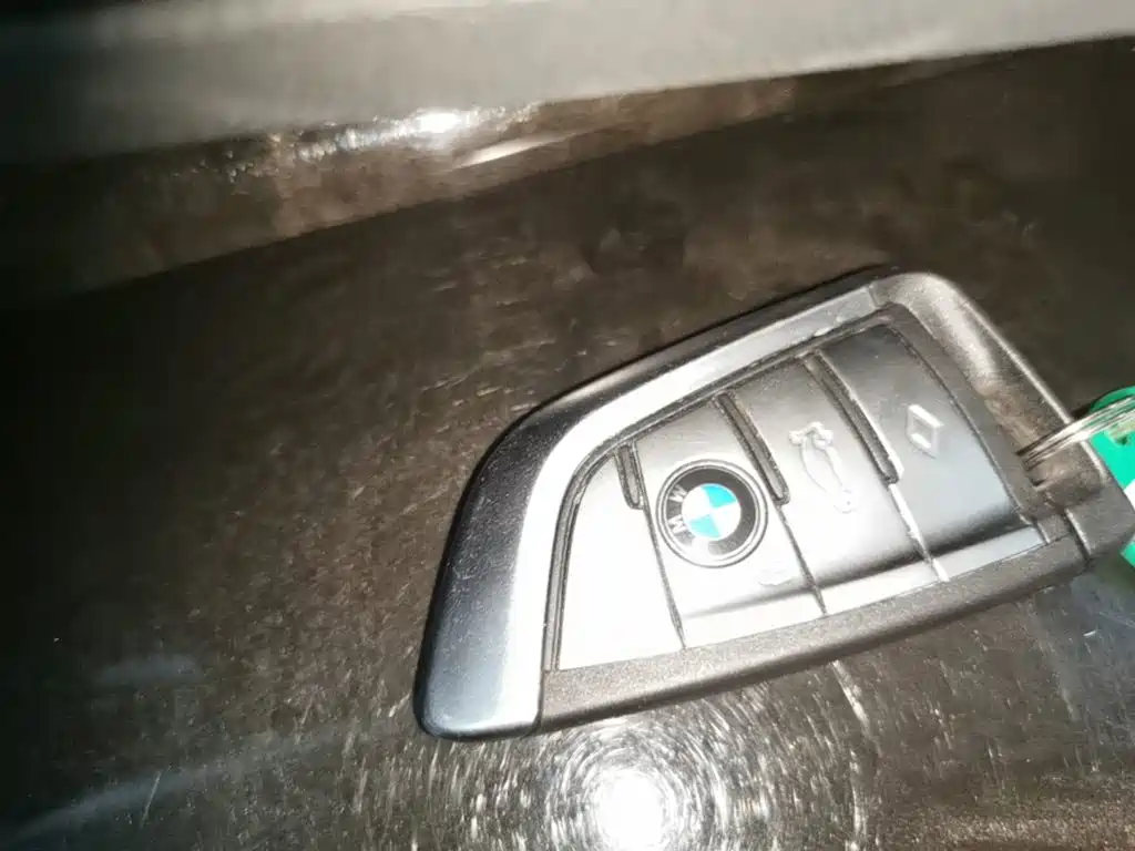 BMW 5 Series — миниатюра 9