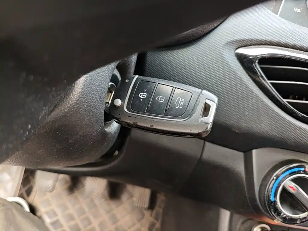 Hyundai Elantra — миниатюра 9