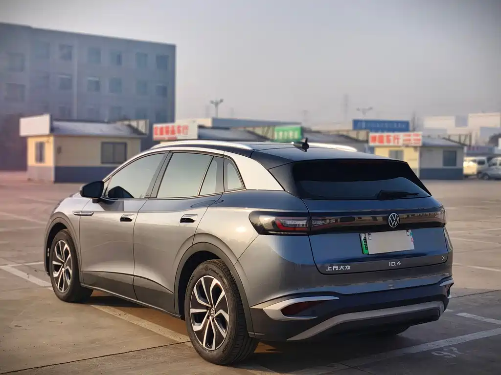 VOLKSWAGEN ID.4 X