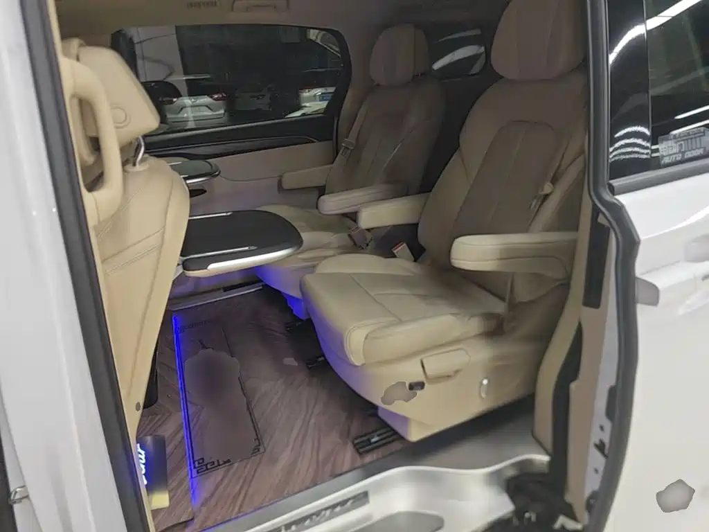 Buick GL8 — миниатюра 17