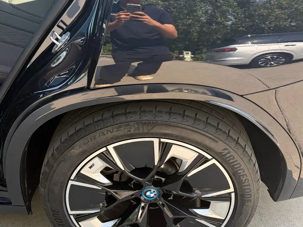BMW iX3 — миниатюра 10