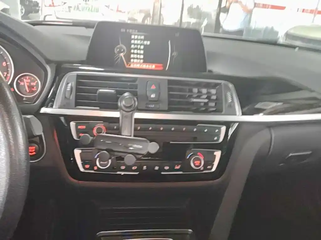 BMW 3 Series — миниатюра 13