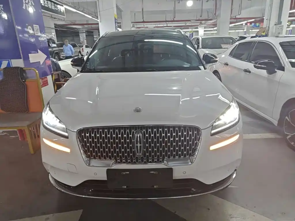 Lincoln Corsair — миниатюра 3