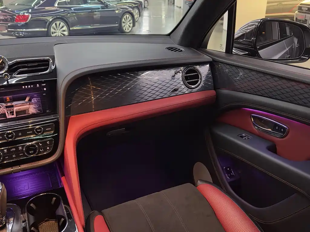 Bentley Bentayga — миниатюра 22
