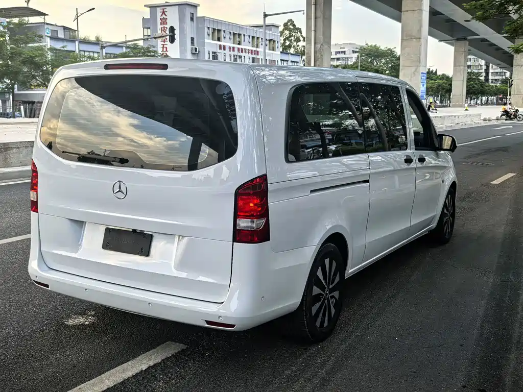 Mercedes-Benz Vito — миниатюра 2