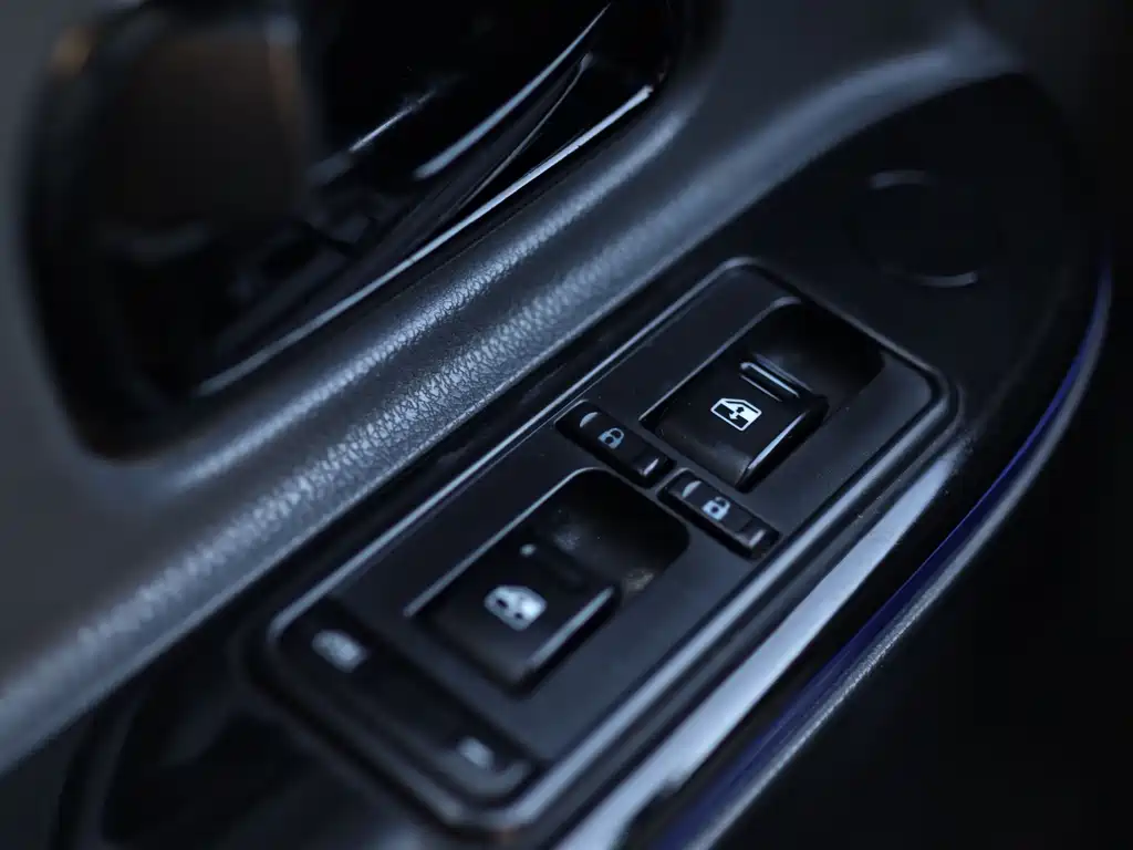 Dongfeng EM27 — миниатюра 11