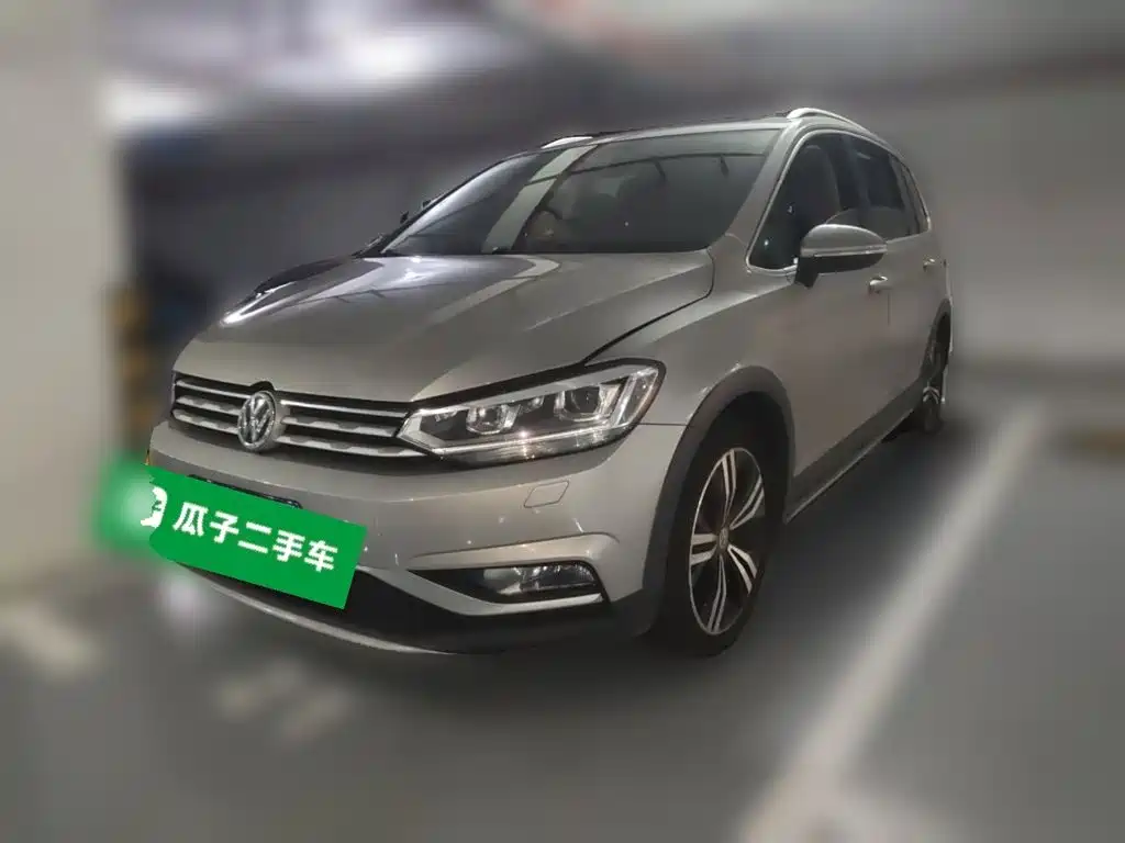 Volkswagen Touran — миниатюра 2