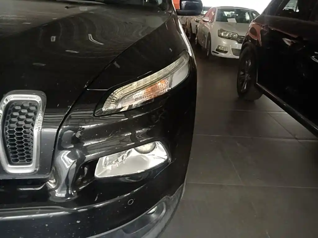 Jeep Cherokee — миниатюра 24