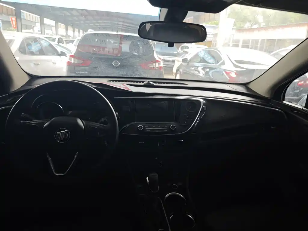 Buick Envision Plus — миниатюра 10