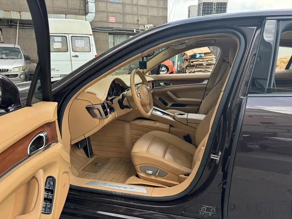 Porsche Panamera — миниатюра 5