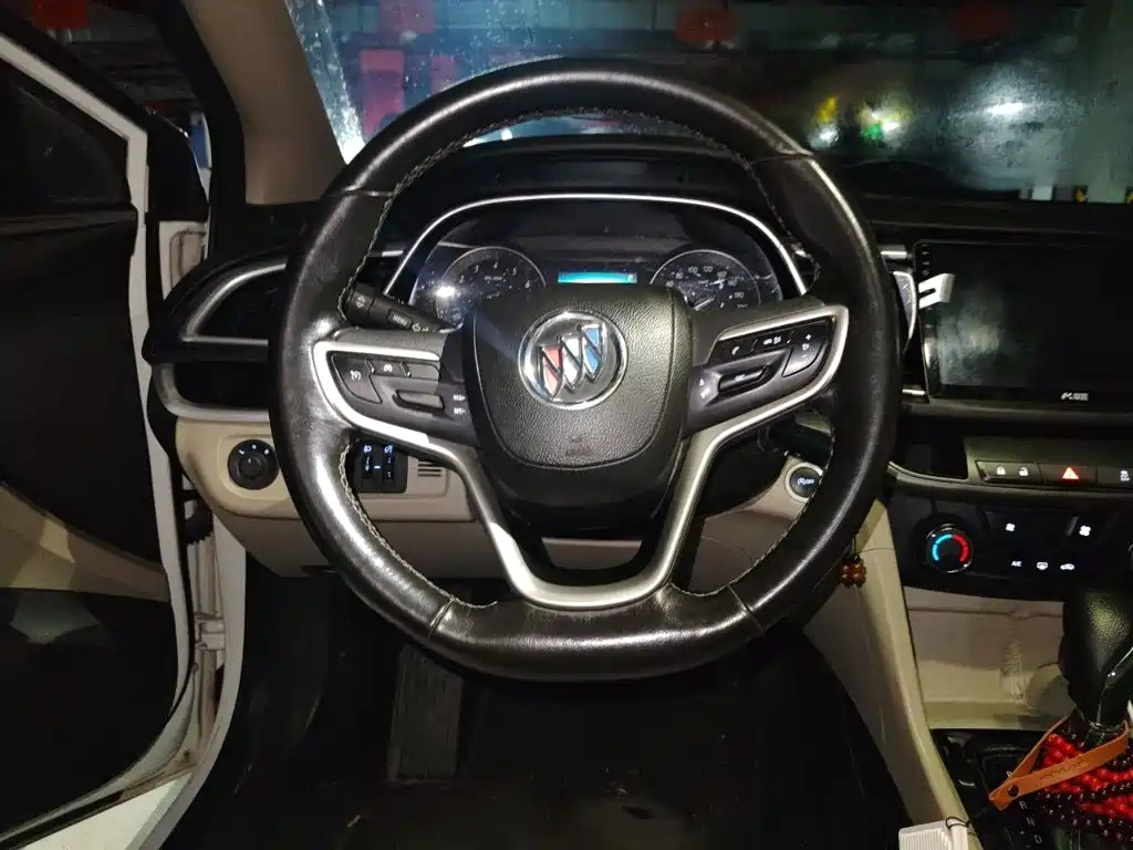 Buick Excelle — миниатюра 6