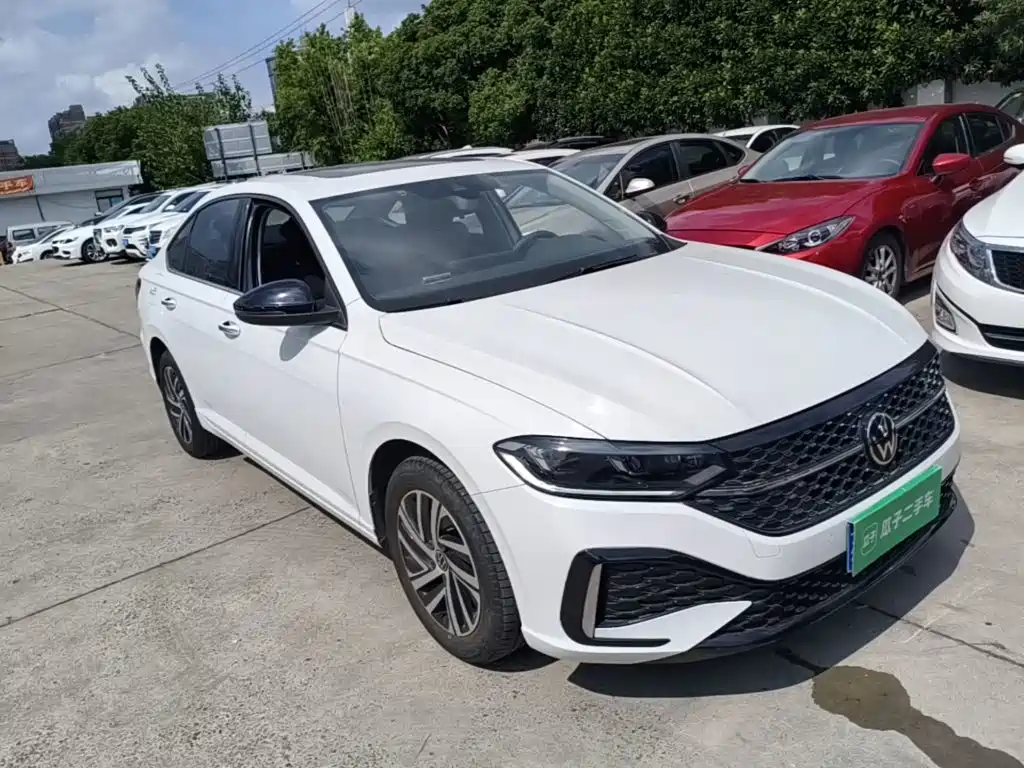 Volkswagen Lavida — миниатюра 4