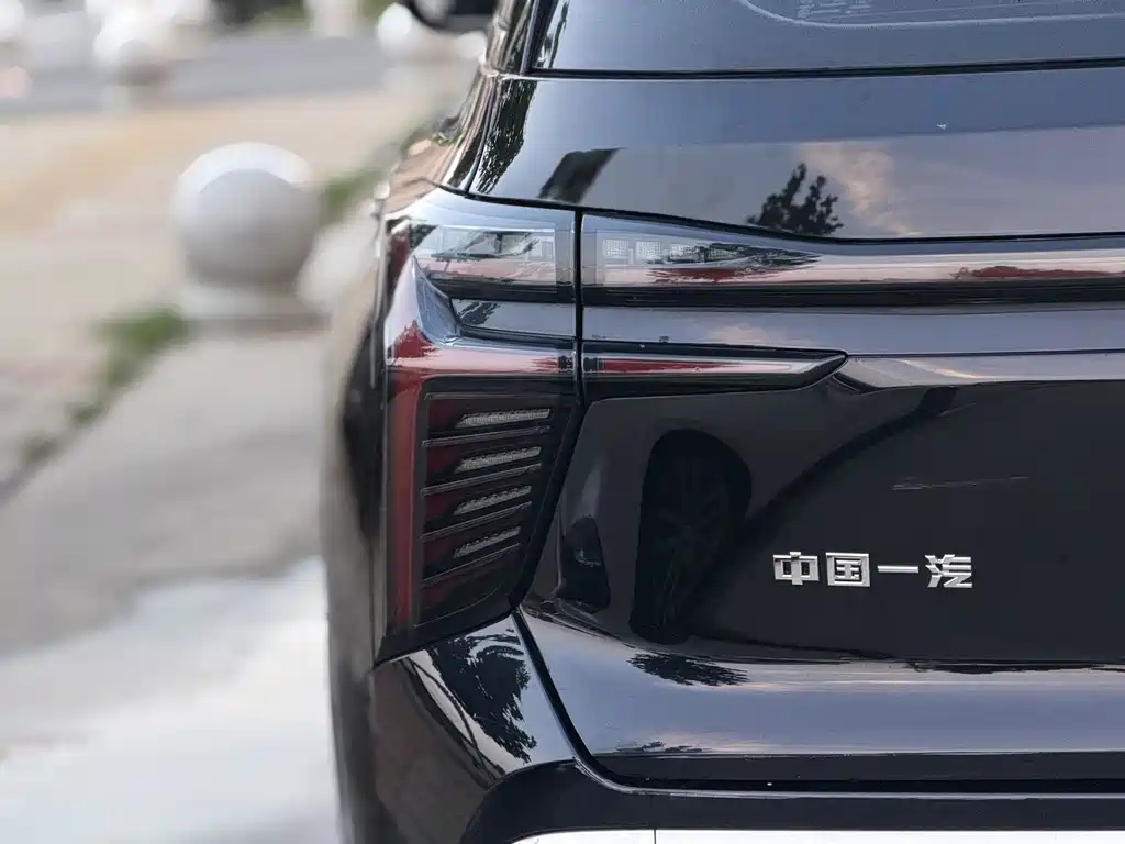 Hongqi Hongqi HS3 — миниатюра 6