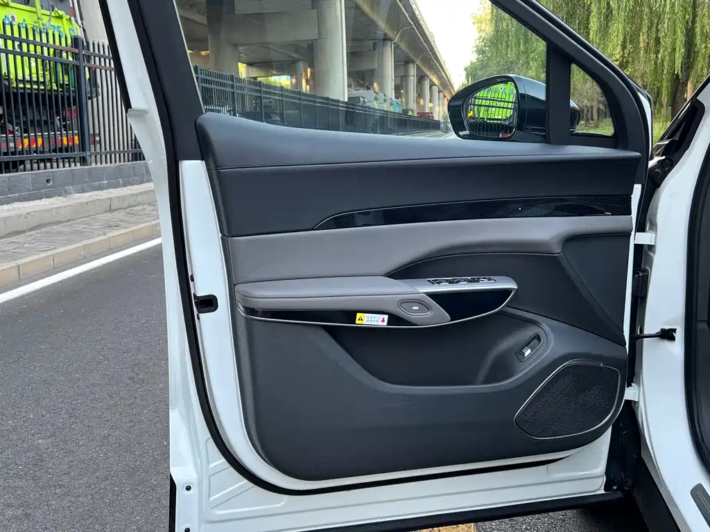 Hongqi Hongqi Tiangong 08 — миниатюра 10