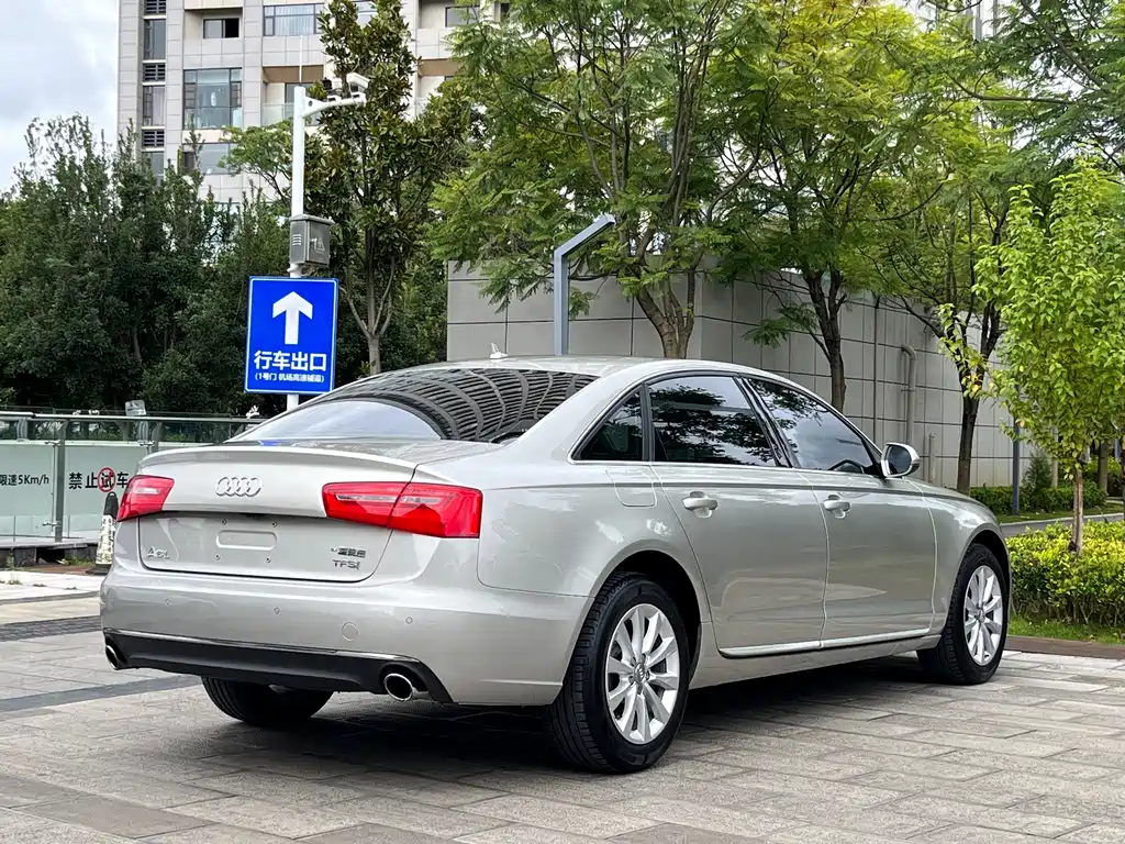 Audi A6L — миниатюра 7