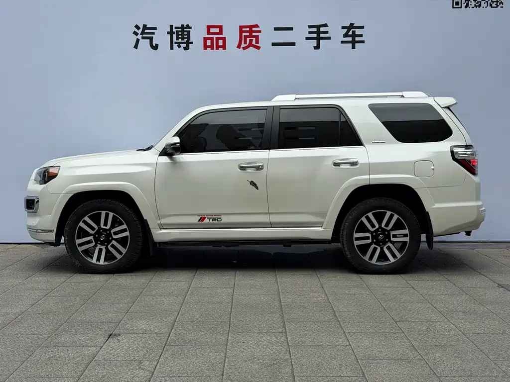 Toyota 4Runner — миниатюра 4