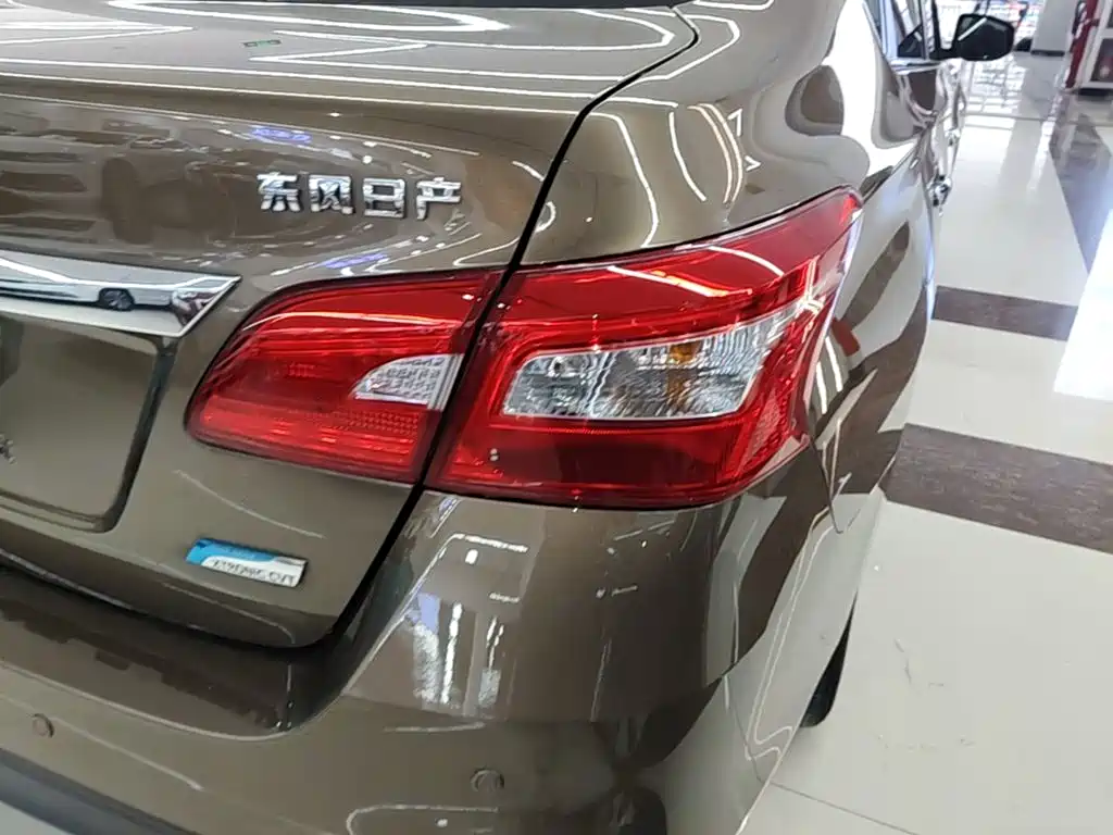 Nissan Sylphy — миниатюра 8