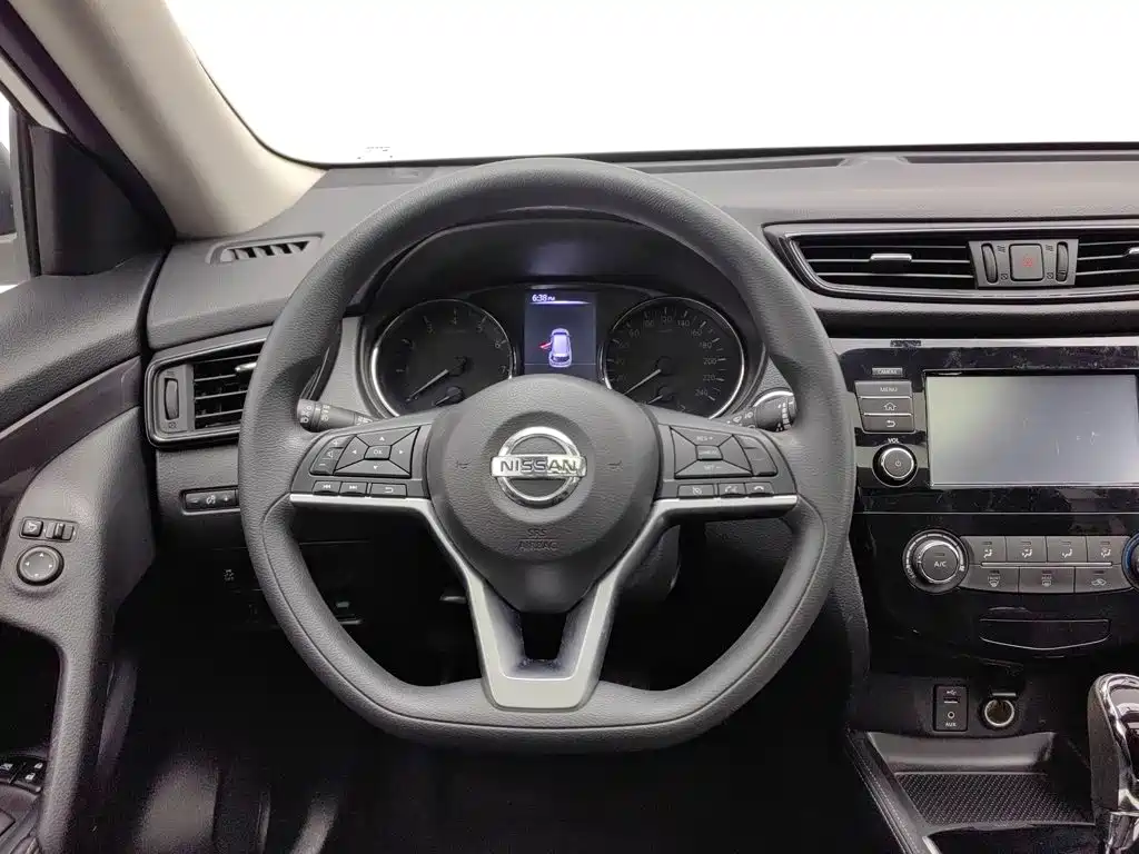 Nissan X-Trail — миниатюра 11