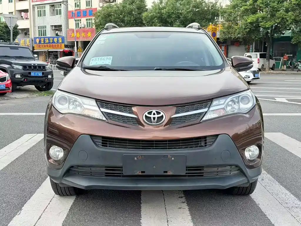 Toyota RAV4 — миниатюра 2