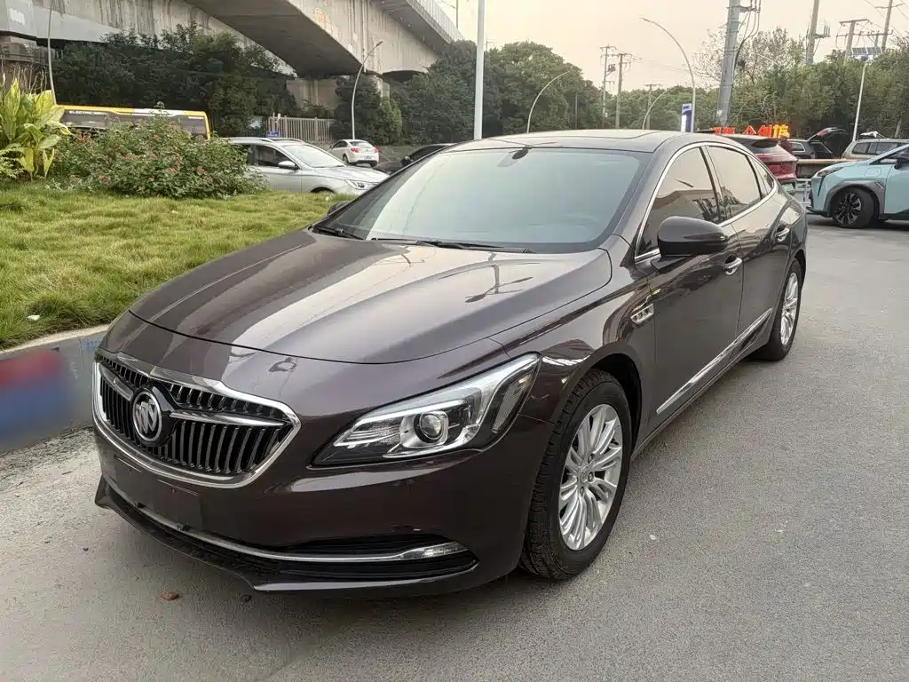 Buick LaCrosse — миниатюра 2