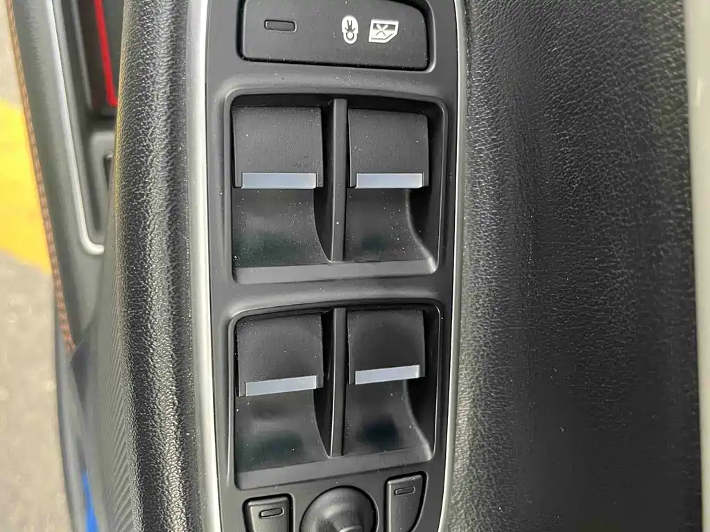 Jaguar XEL — миниатюра 16