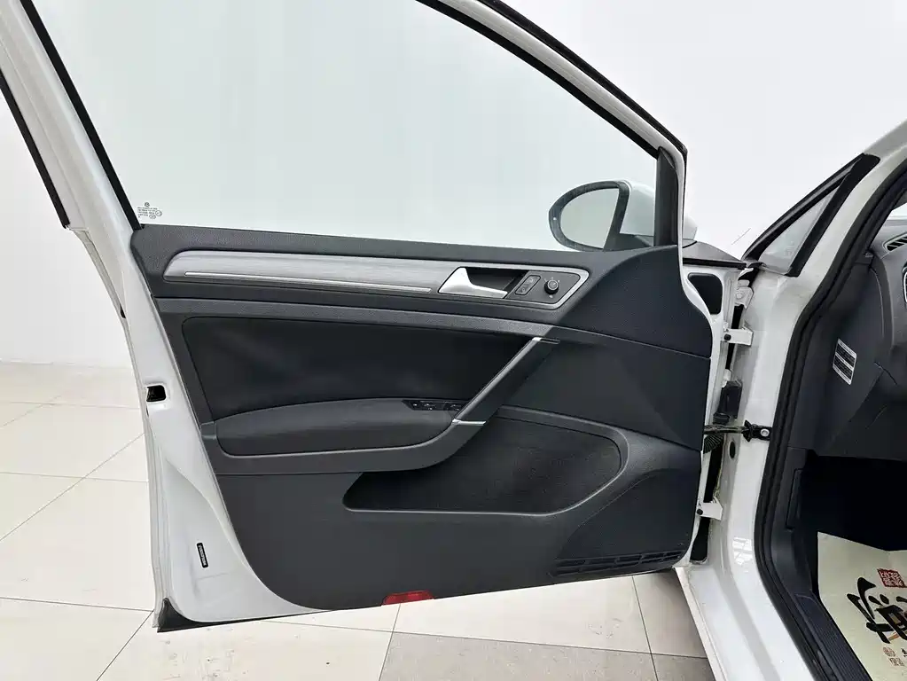 Volkswagen Golf 2015 1.4TSI AT Comfort