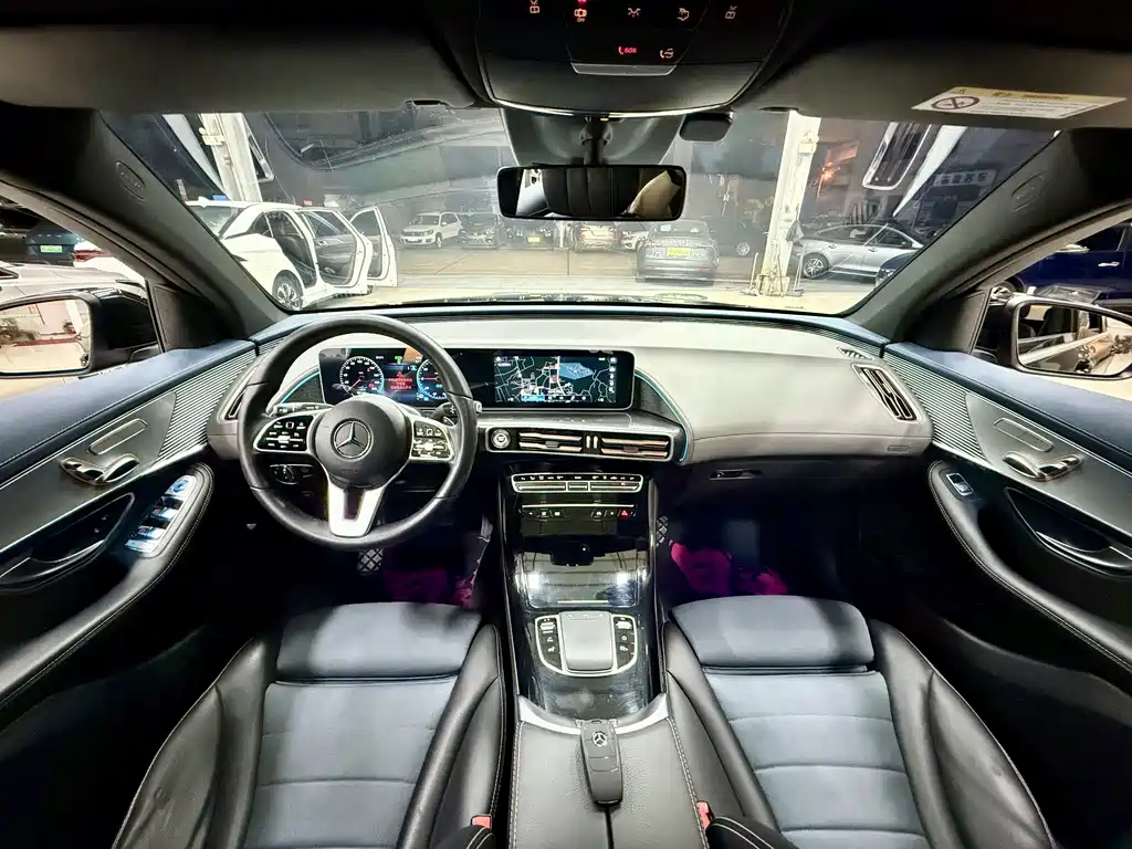 Mercedes-Benz EQC — миниатюра 7