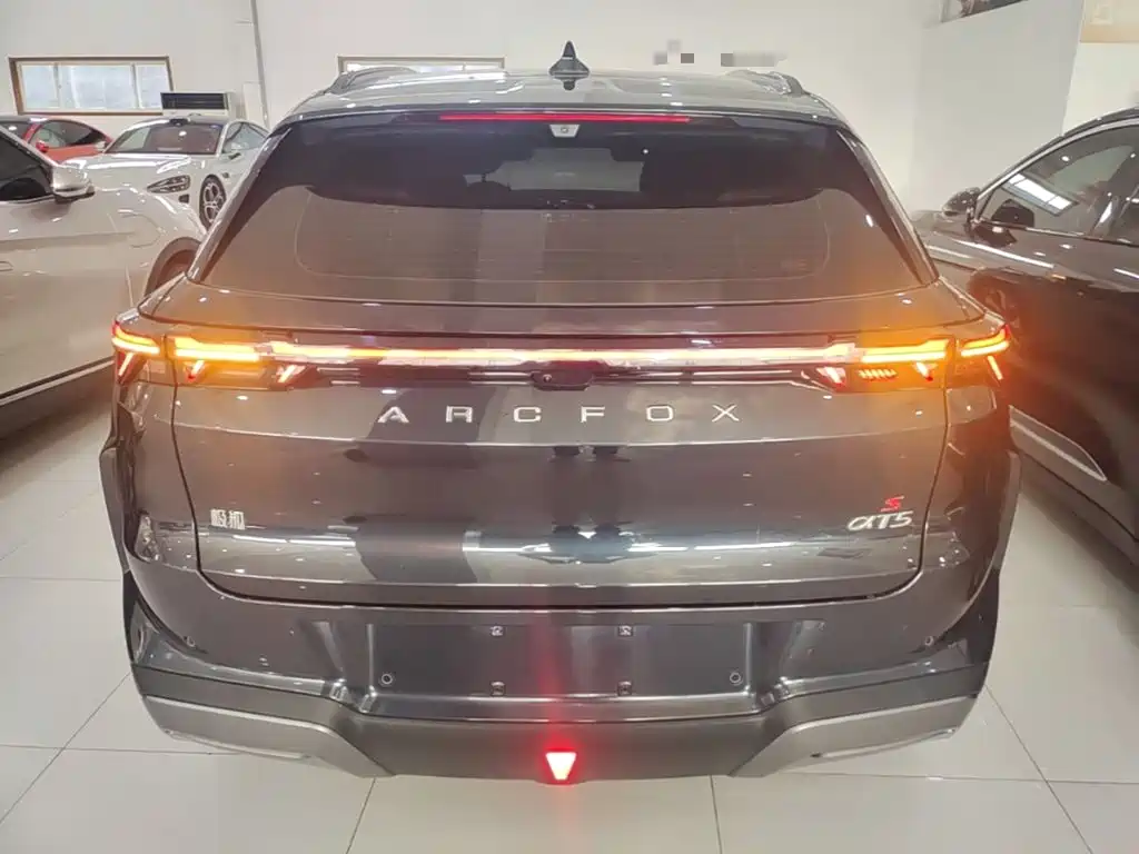 ARCFOX Alpha T5 — миниатюра 6