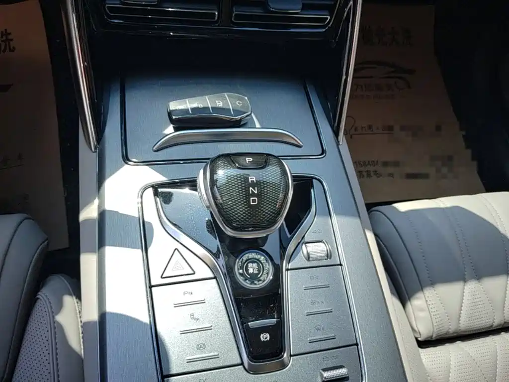 BYD Tang New Energy — миниатюра 14