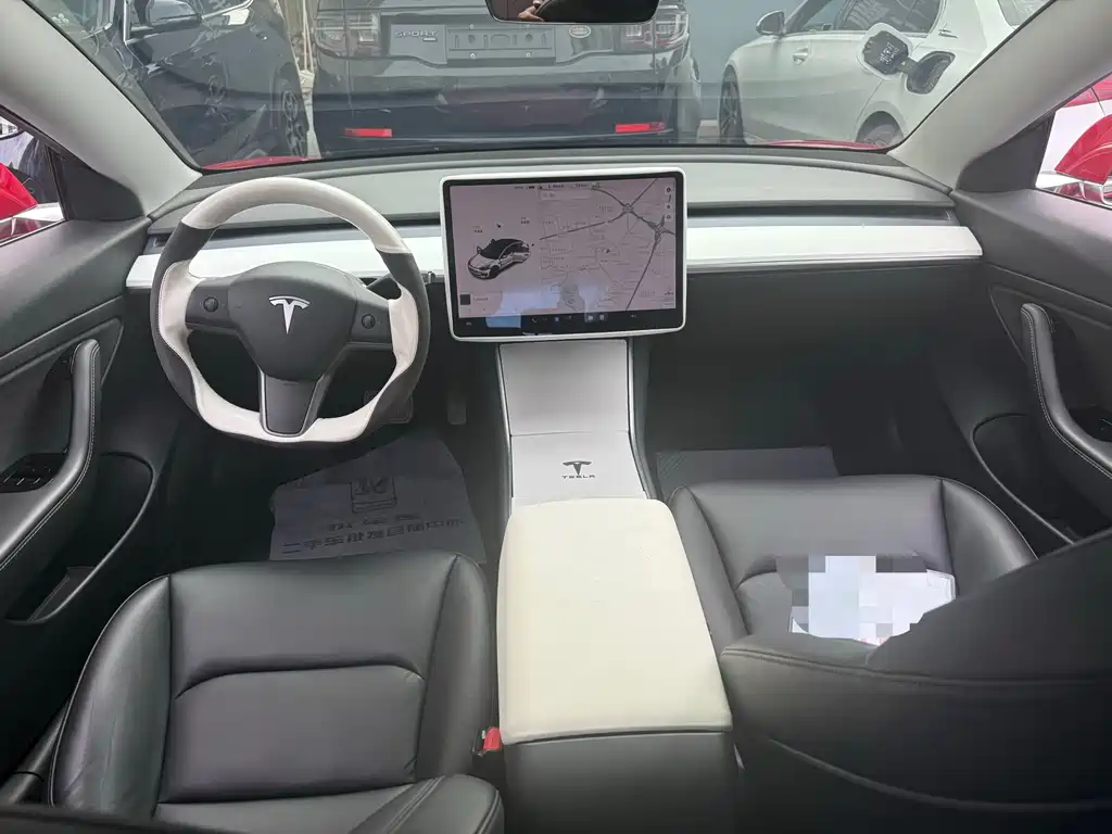 Tesla Model 3 — миниатюра 4