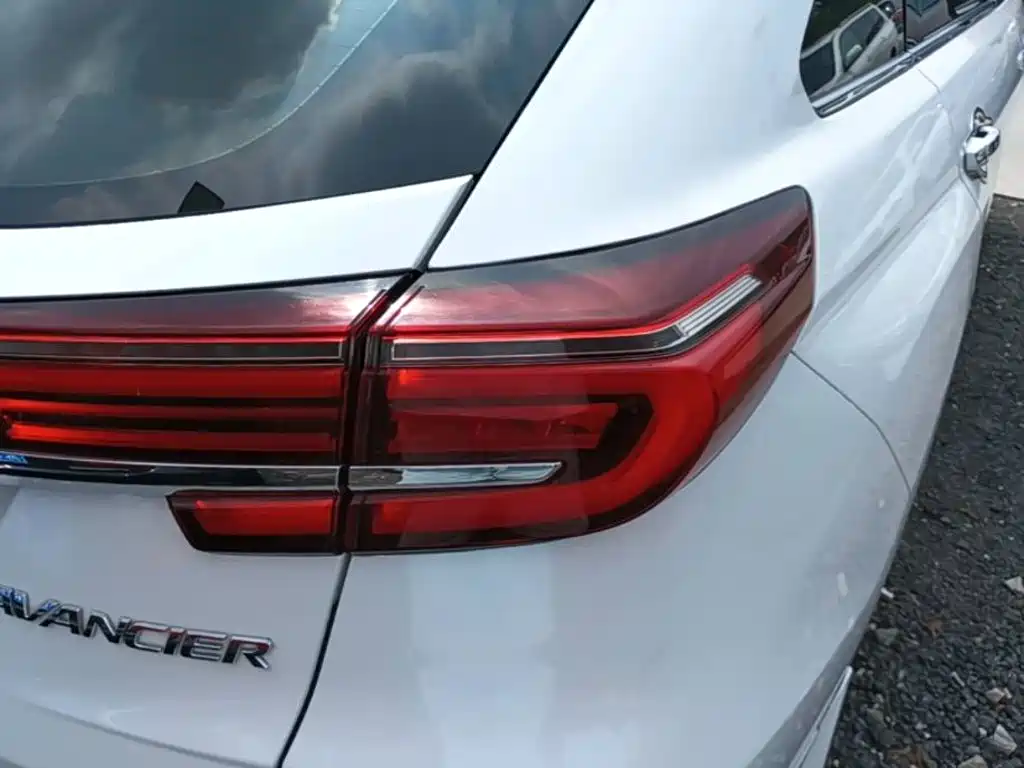 Honda Avancier — миниатюра 8
