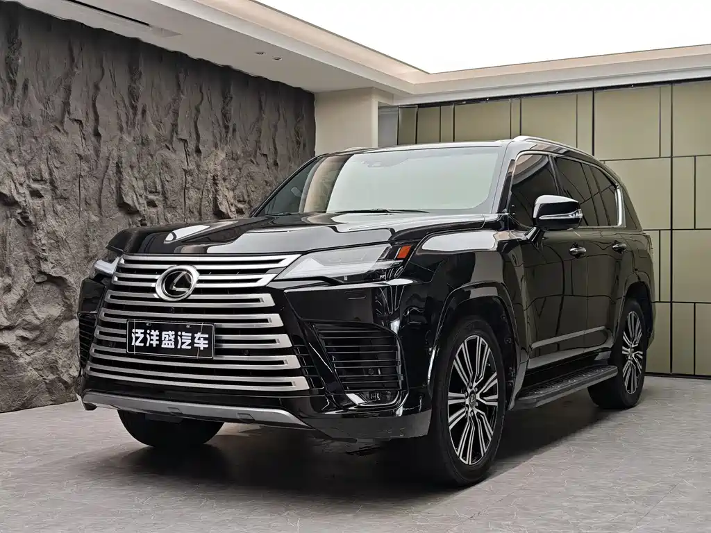Lexus LX 2022