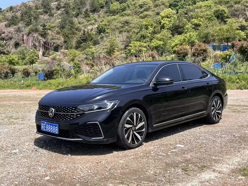 Volkswagen Passat 2022