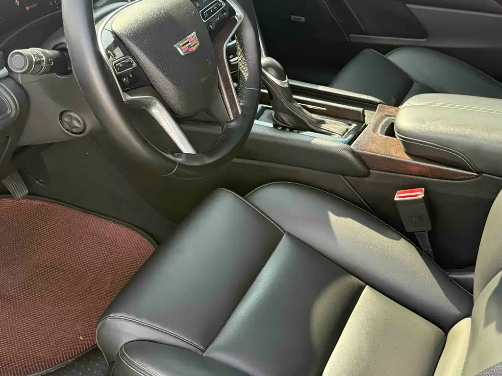 Cadillac XTS — миниатюра 7