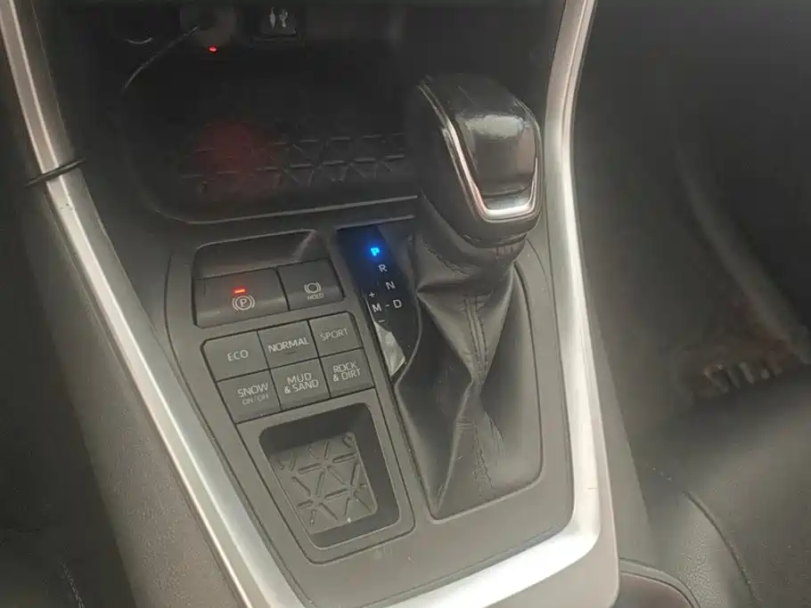 Toyota RAV4 — миниатюра 16