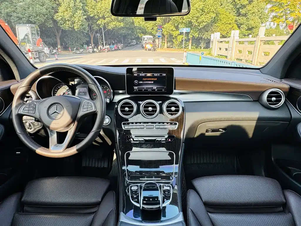 Mercedes-Benz GLC — миниатюра 8