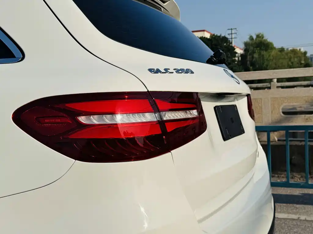 Mercedes-Benz GLC — миниатюра 16