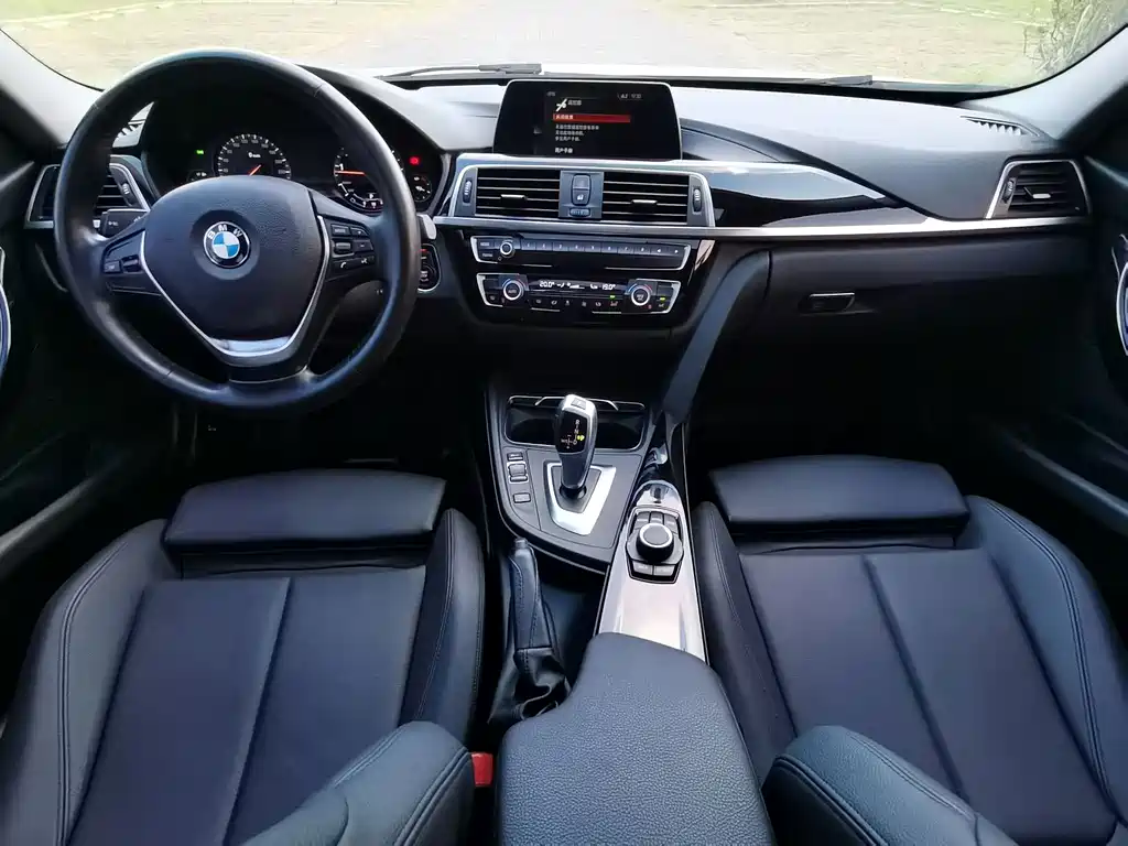BMW 3 Series — миниатюра 10