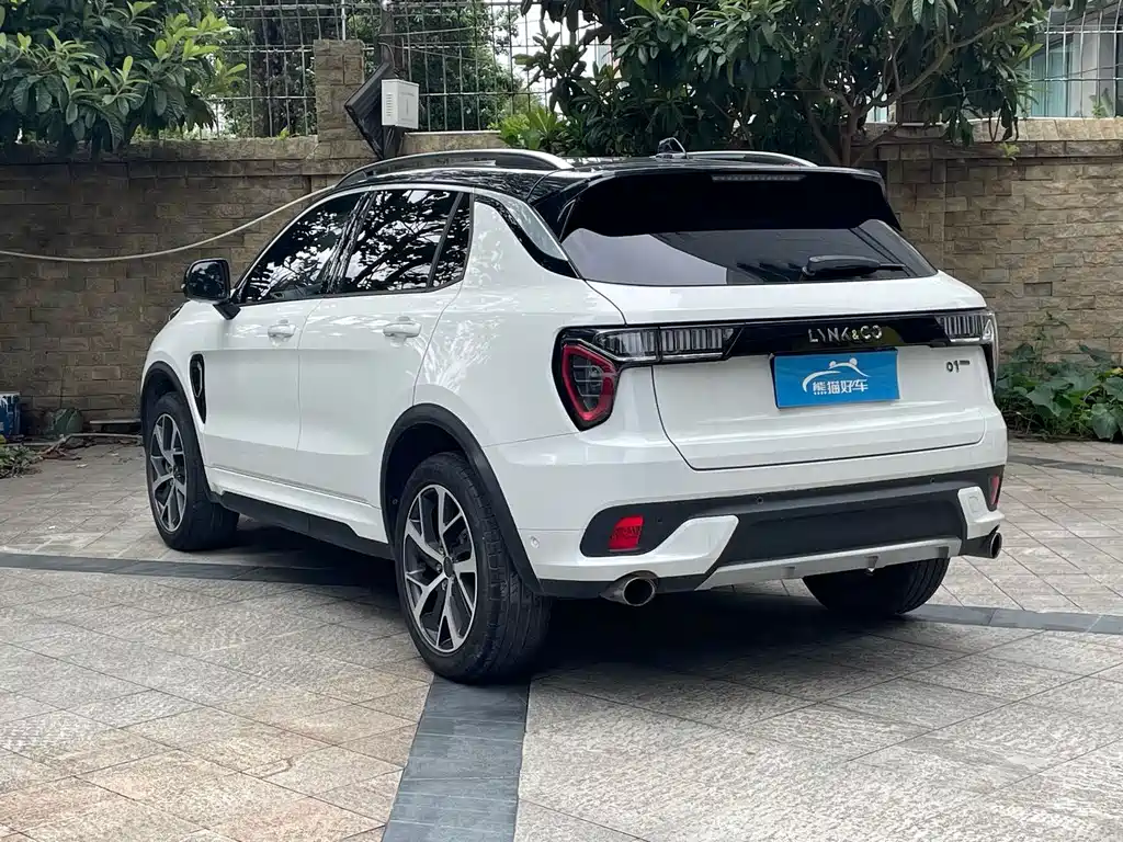 Lynk & Co 01 — миниатюра 5